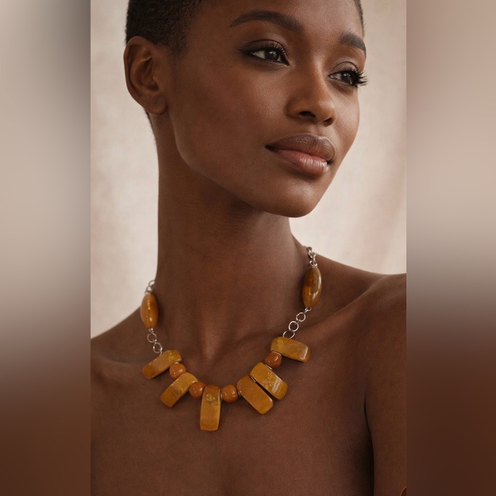 Handcrafted honey-colored agate necklace , Excellent Condition